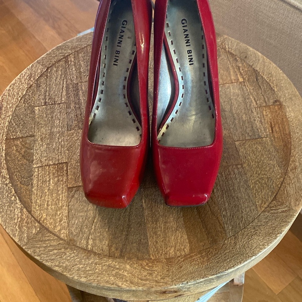 Gianni Bini Red Heels with Classic Pump Style